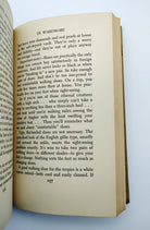 Wardrobe and packing chapter from the first edition of Yates' The World Is Your Oyster (1939)