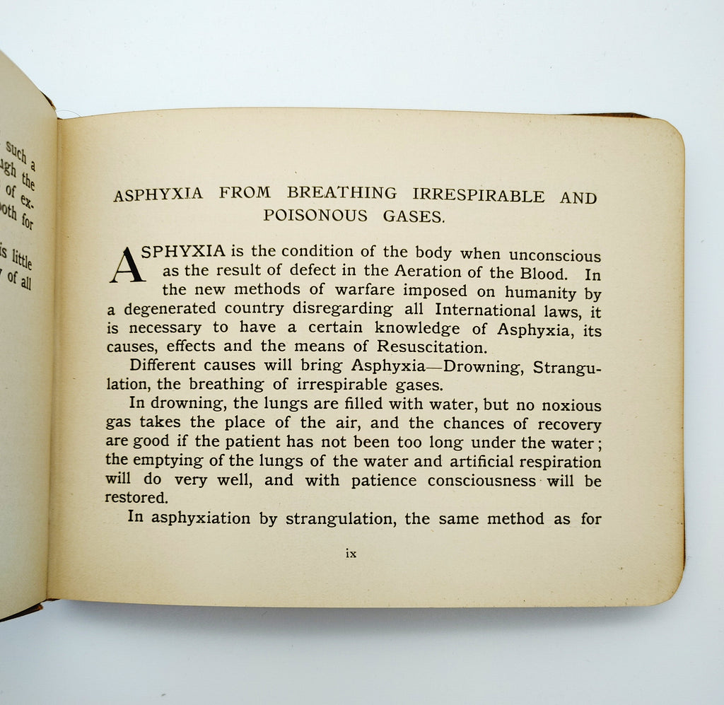 Asphyxia from poison gas chapter of first edition of Dupuy's The Stretcher Bearer (1915)