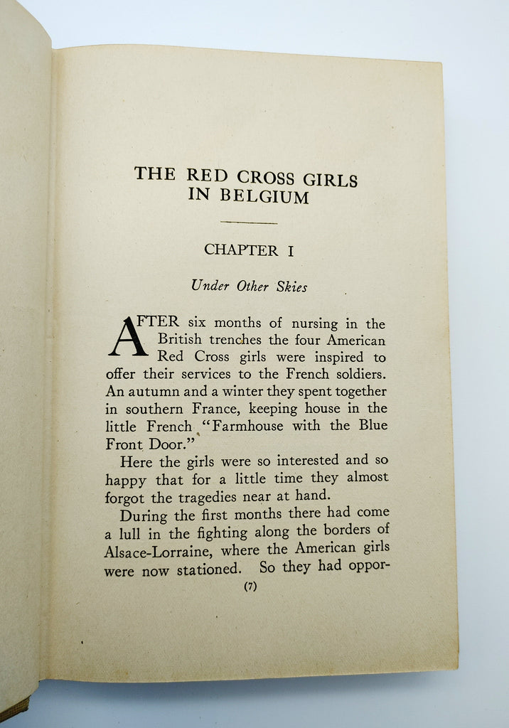 Chapter 1 of the first edition of Vandercook's The Red Cross Girls in Belgium (1916)