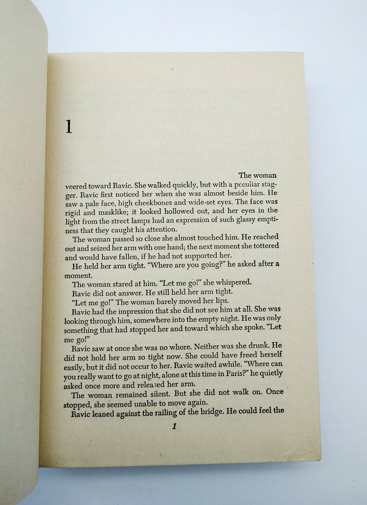First page of the First edition of Remarque's Arch of Triumph (1945)