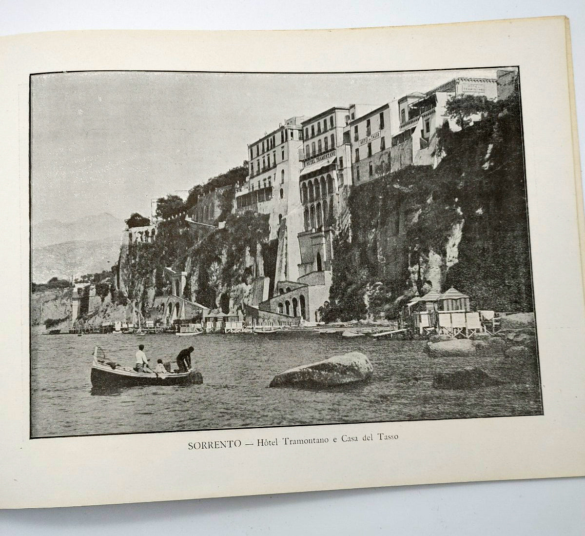 Photographic illustration of the Sorrento cliffs from Napoli e Dintorni (circa 1895)