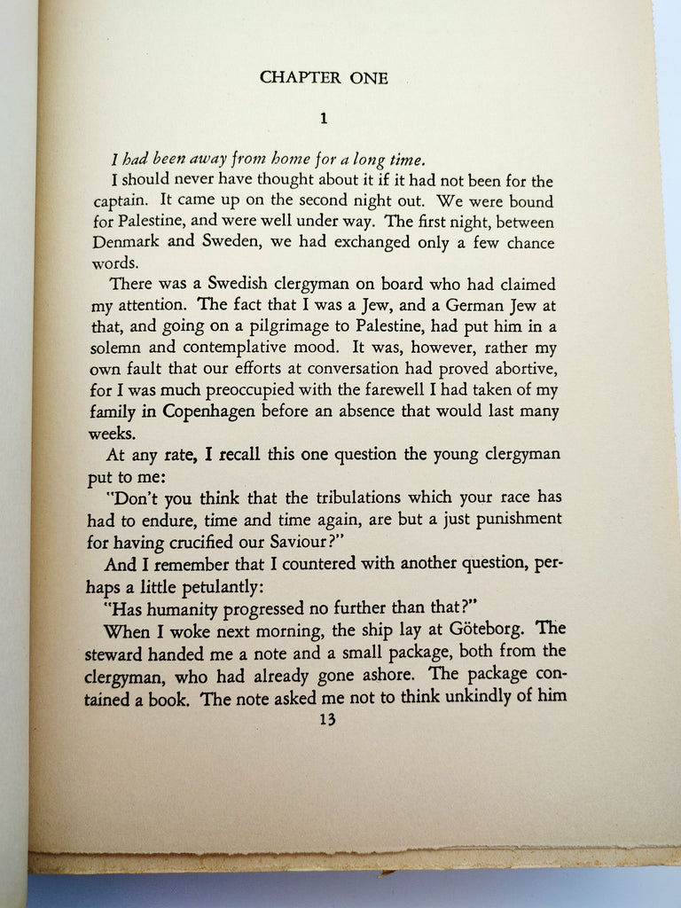 First page of chapter one from the first edition of Going Home (1938)